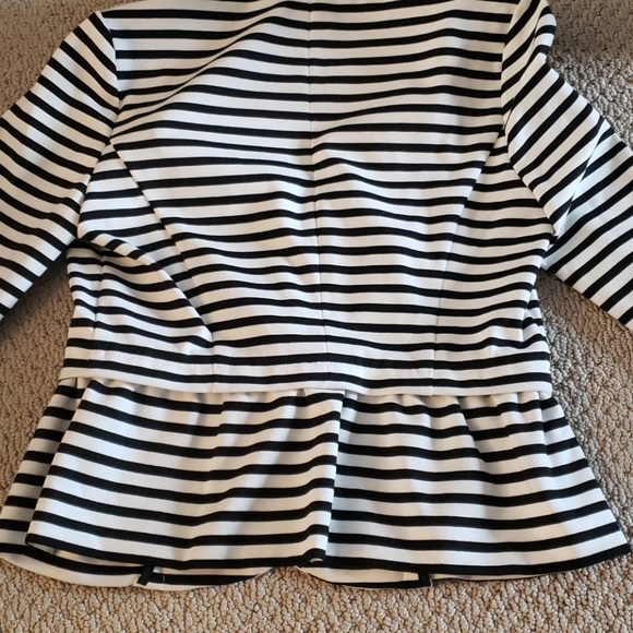 Striped Peplum Blazer - Picture 4 of 6